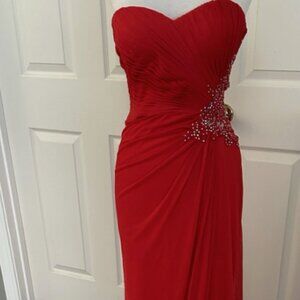 NWT XSCAPE Red Strapless Lace Rhinestone Cut Out Sweetheart Prom Gown Dress